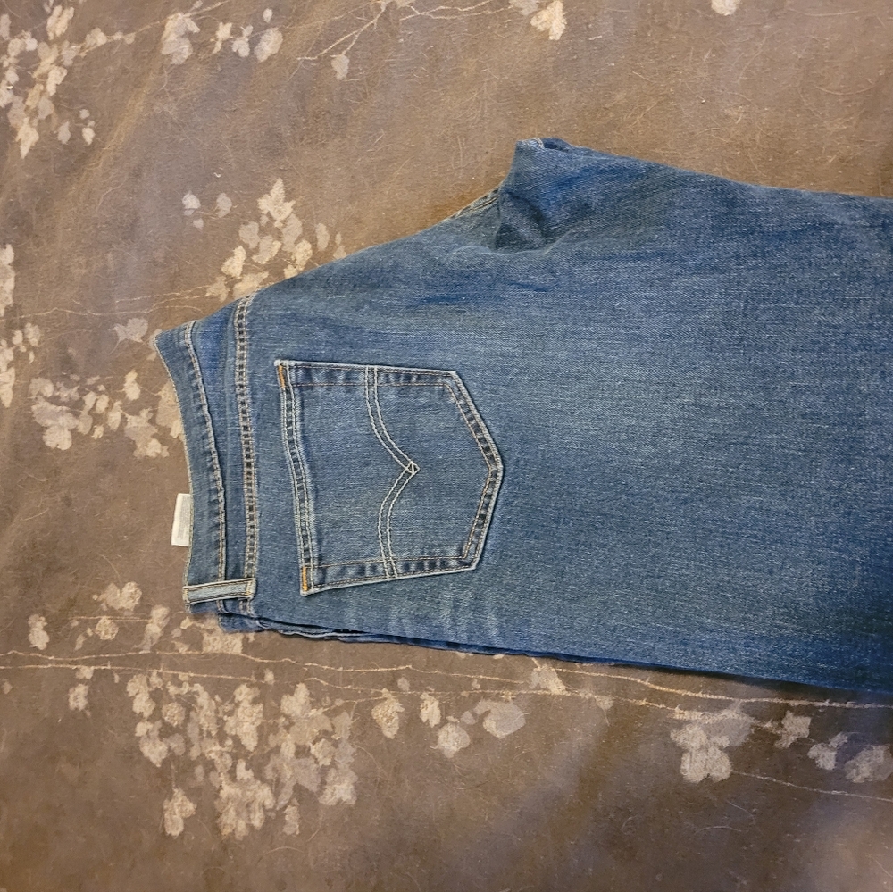 LEVIS JEANS - Picture 2 of 3